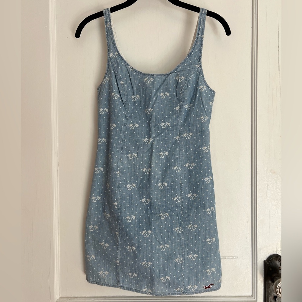 Hollister Size 1 mini jean dress with palm tree pattern